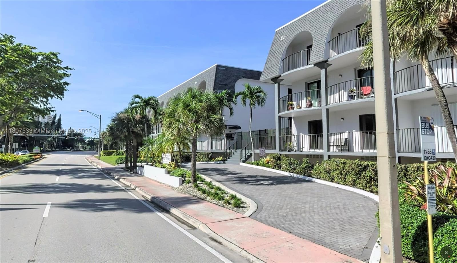 TOP OF THE MILE CONDO · #102 in Lauderdale By The Sea - Photo 2