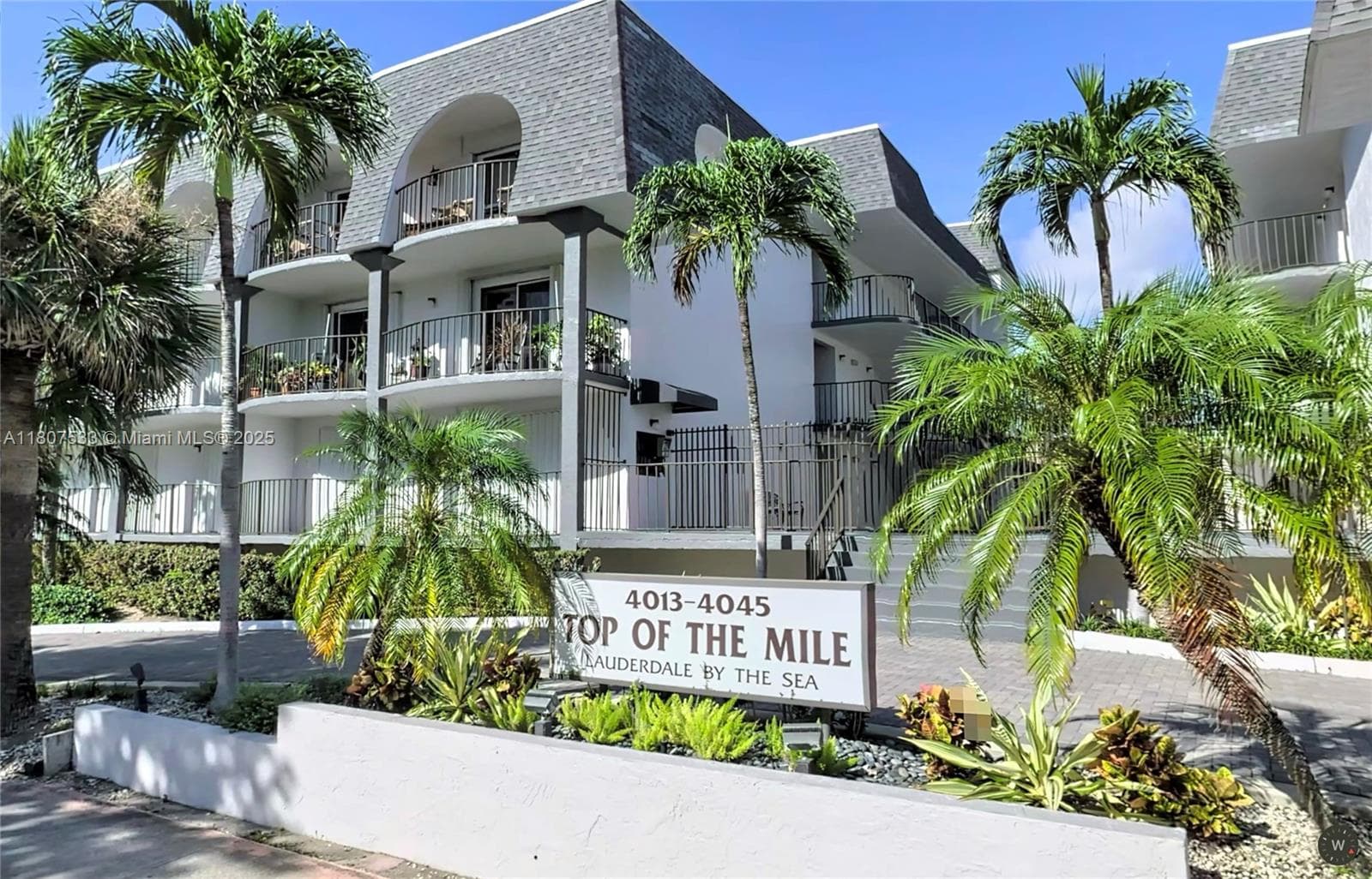 TOP OF THE MILE CONDO · #102 in Lauderdale By The Sea - Photo 1
