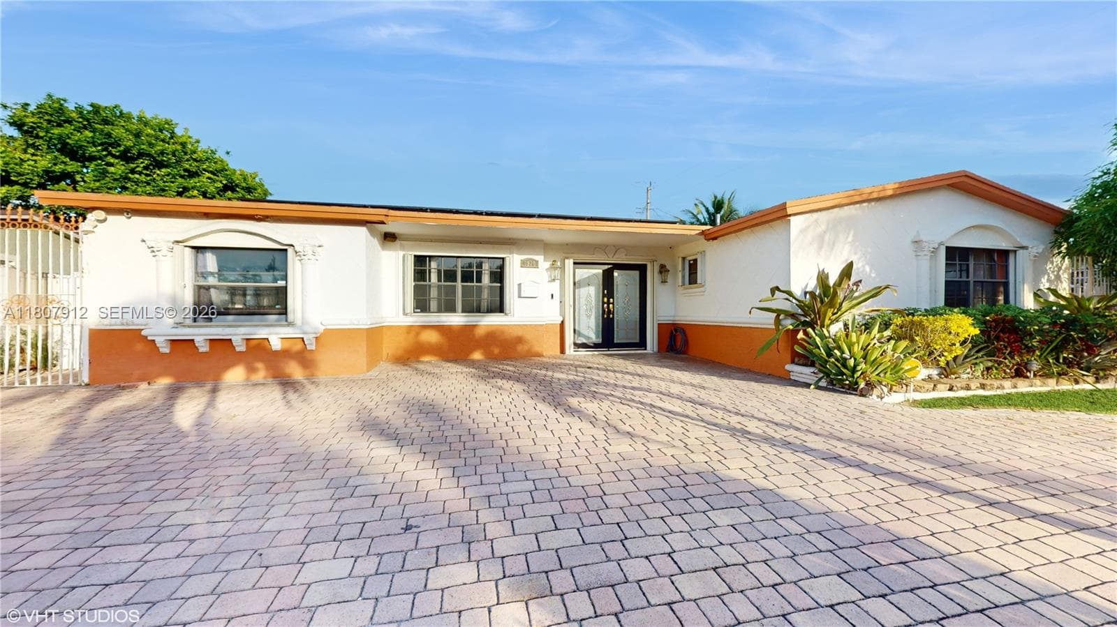 3920 NW 36th Ave photo 1