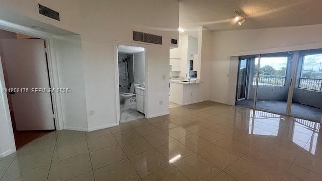 LAKEVIEW CLUB CONDO · #309 in Oakland Park - Photo 5