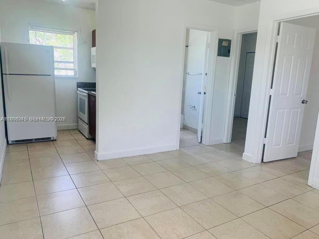 401 N Dixie Hwy · #6 in Hallandale Beach - Photo 3