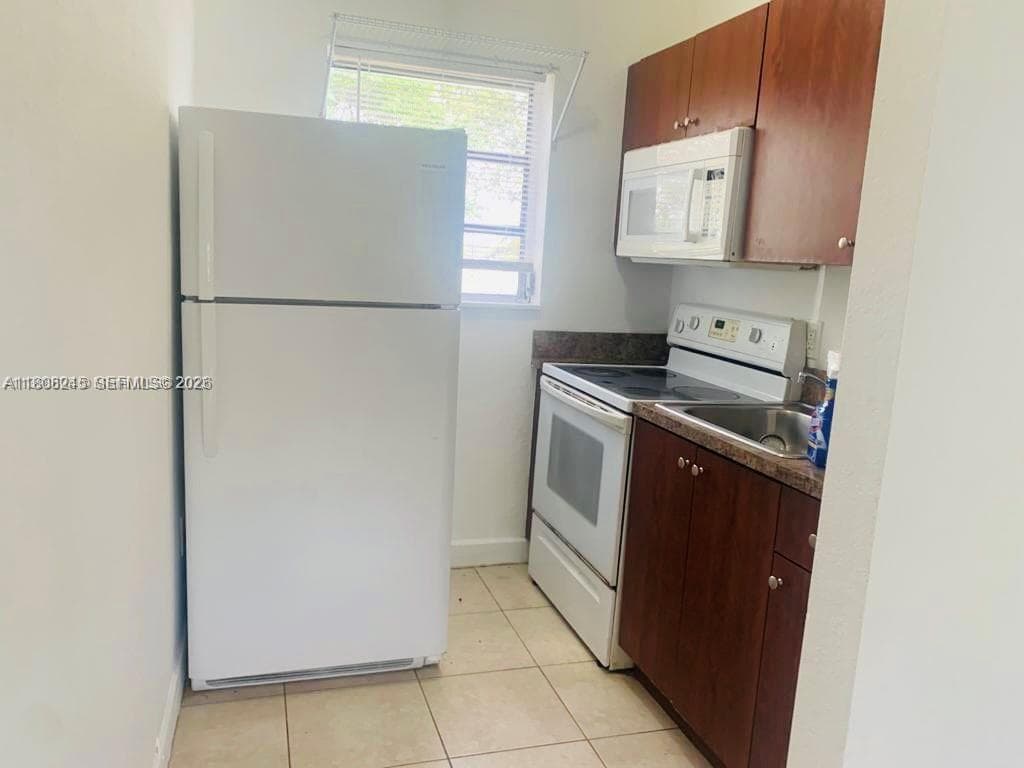 401 N Dixie Hwy · #6 in Hallandale Beach - Photo 4