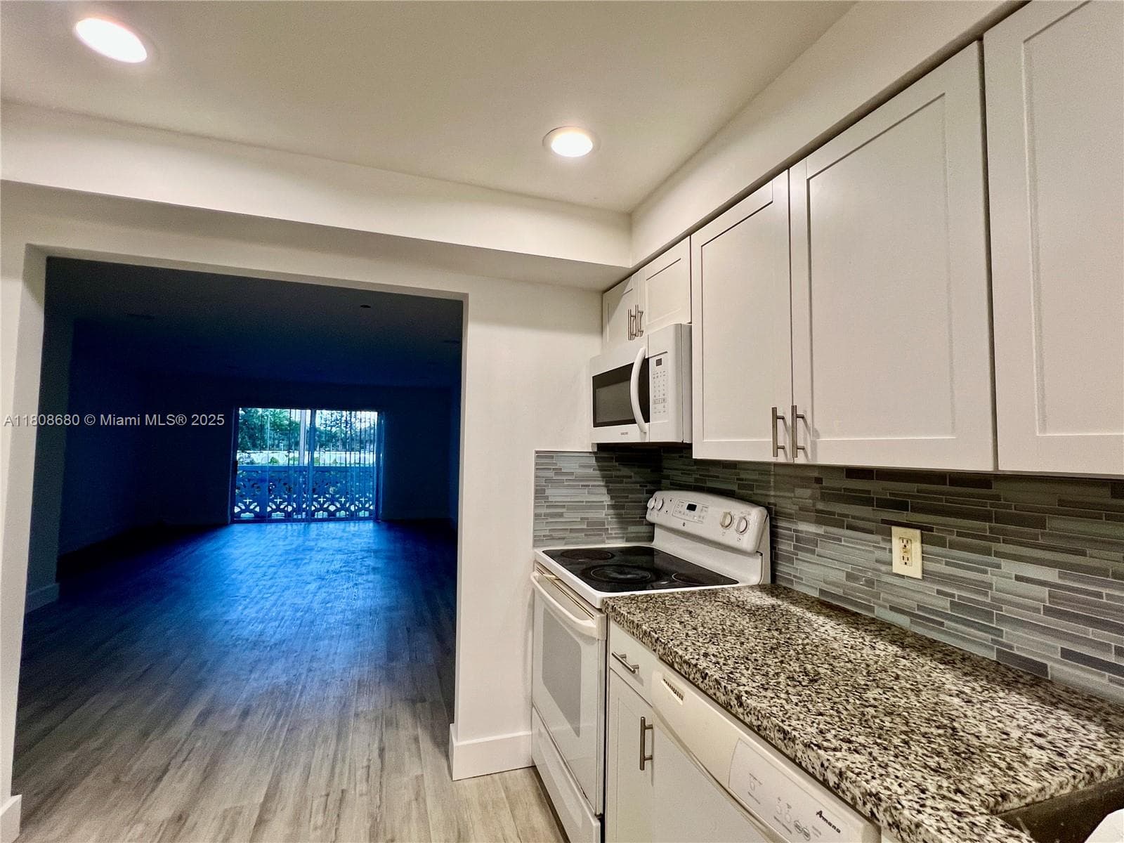 CLAREMONT PLACE · #202 in North Miami - Photo 5