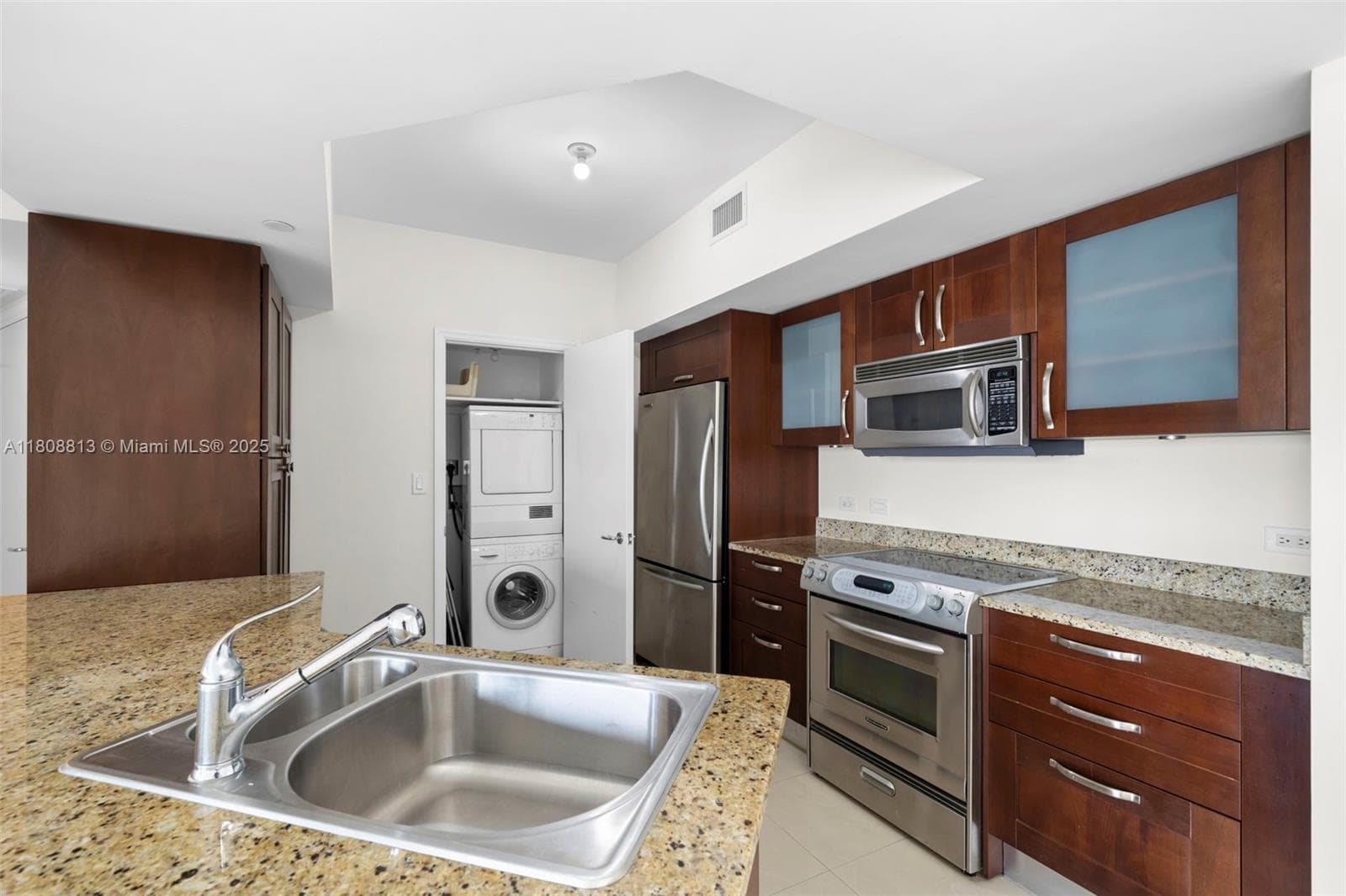TURNBERRY VILLAGE · #706 in Aventura - Photo 12