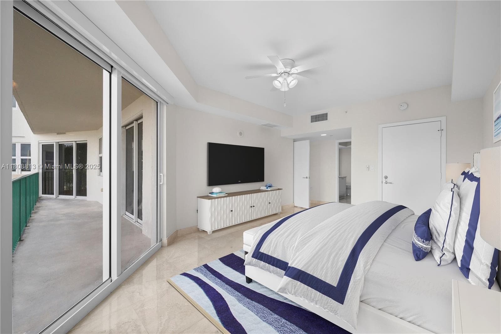 TURNBERRY VILLAGE · #706 in Aventura - Photo 3