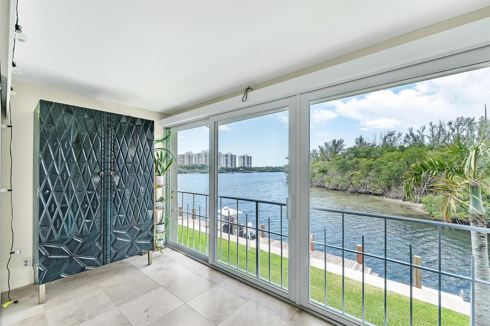 8 Balcony Views (5)