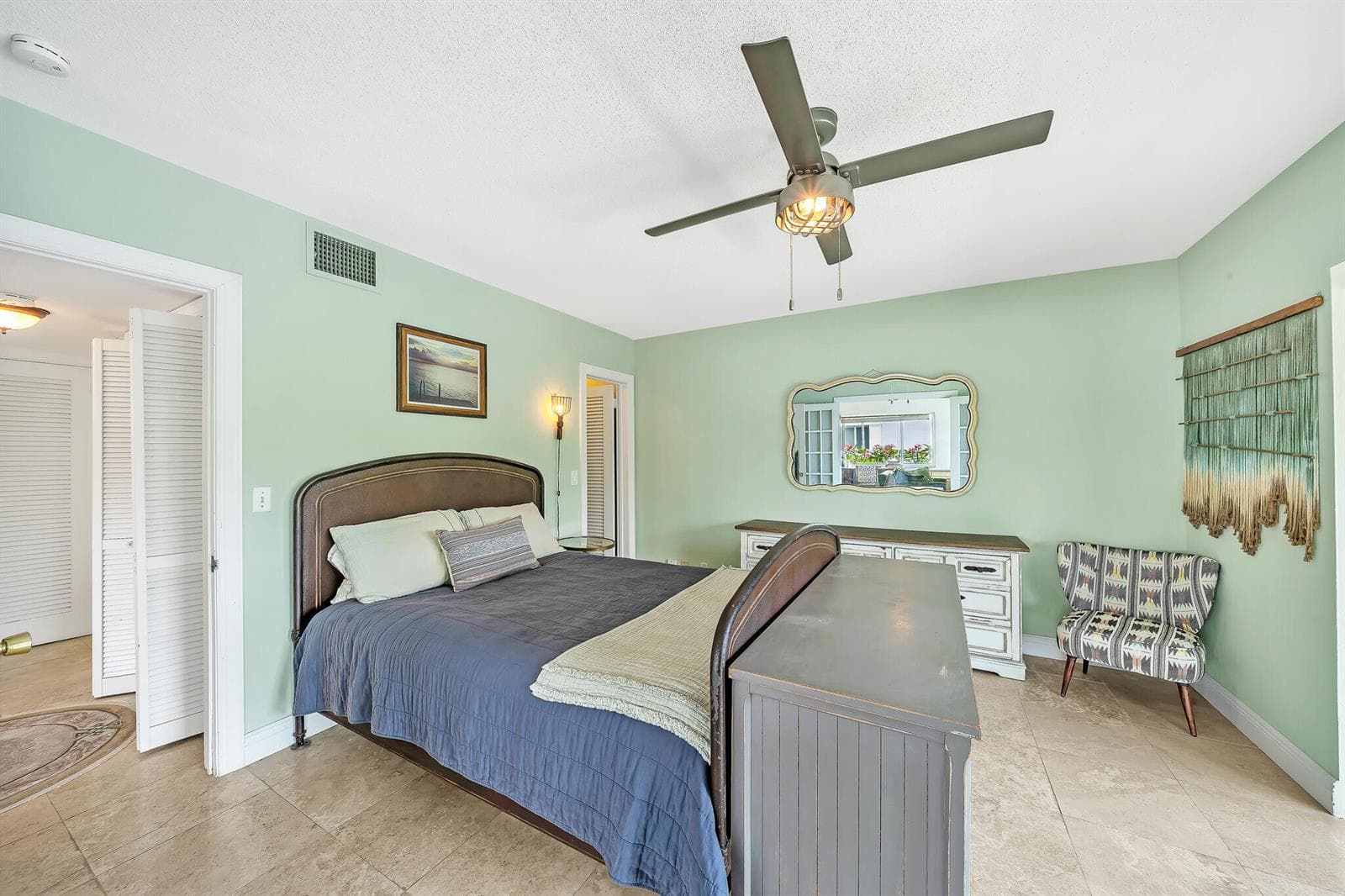 6 Bedroom (3)