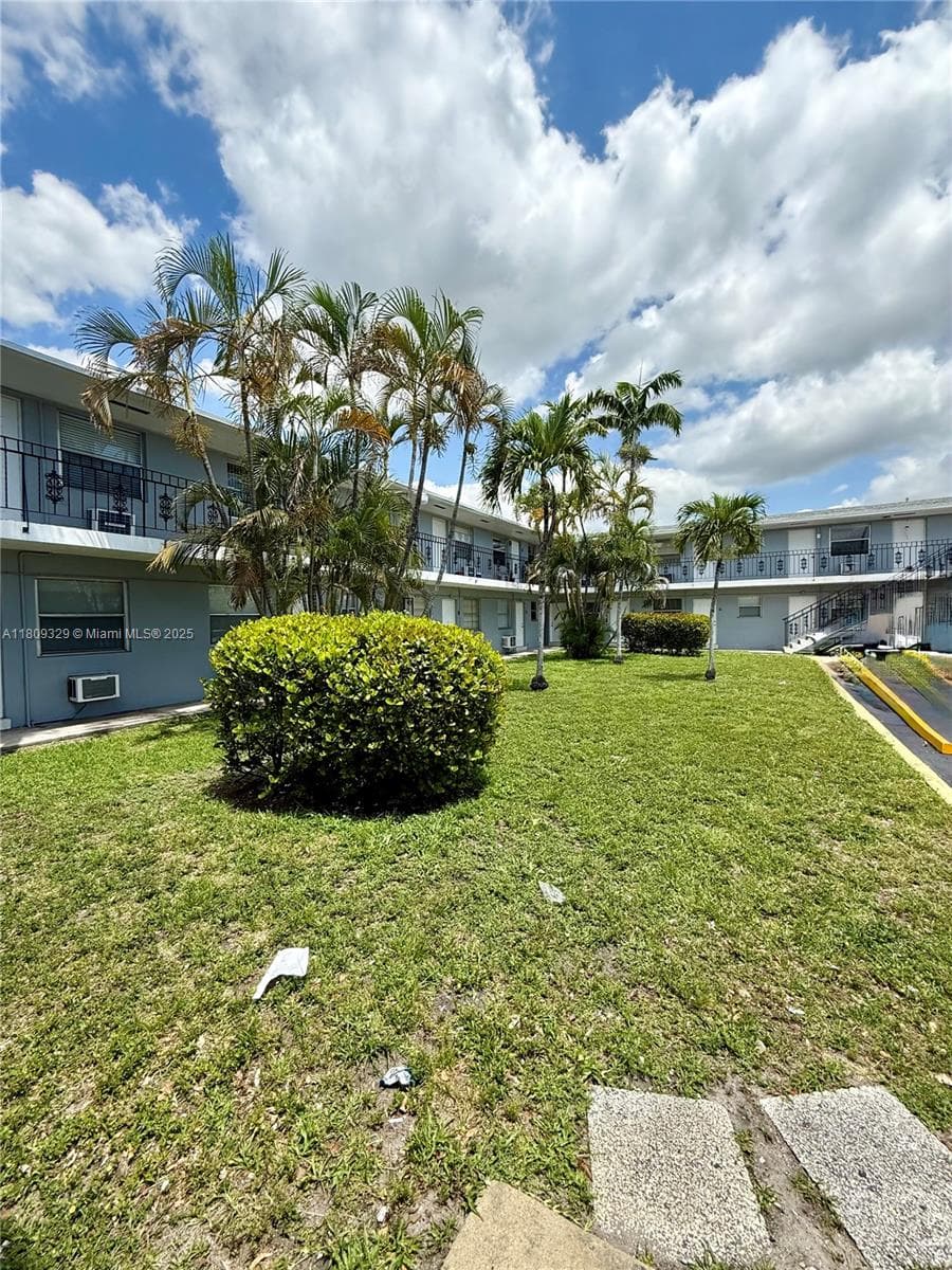 MELROSE MANOR · #208 in Fort Lauderdale - Photo 3