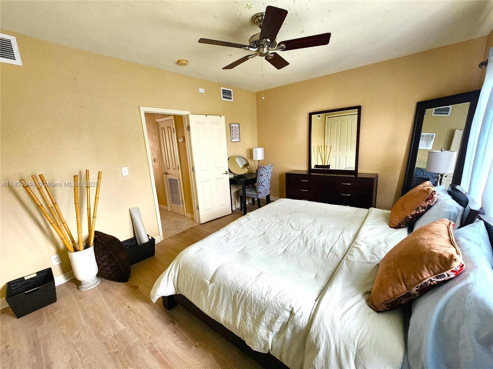Waterside on the Intracoa · #320 in Fort Lauderdale - Photo 21