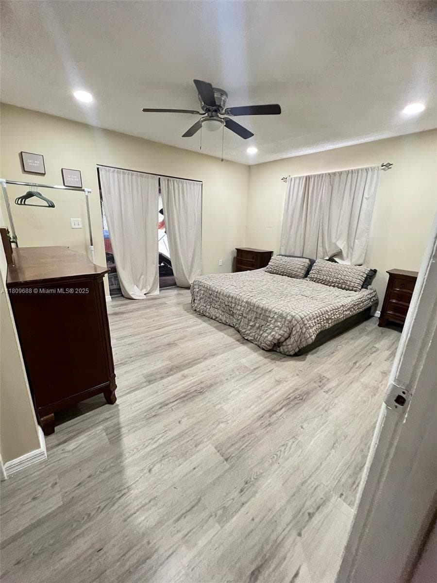 14910 S River Dr #1 photo 11