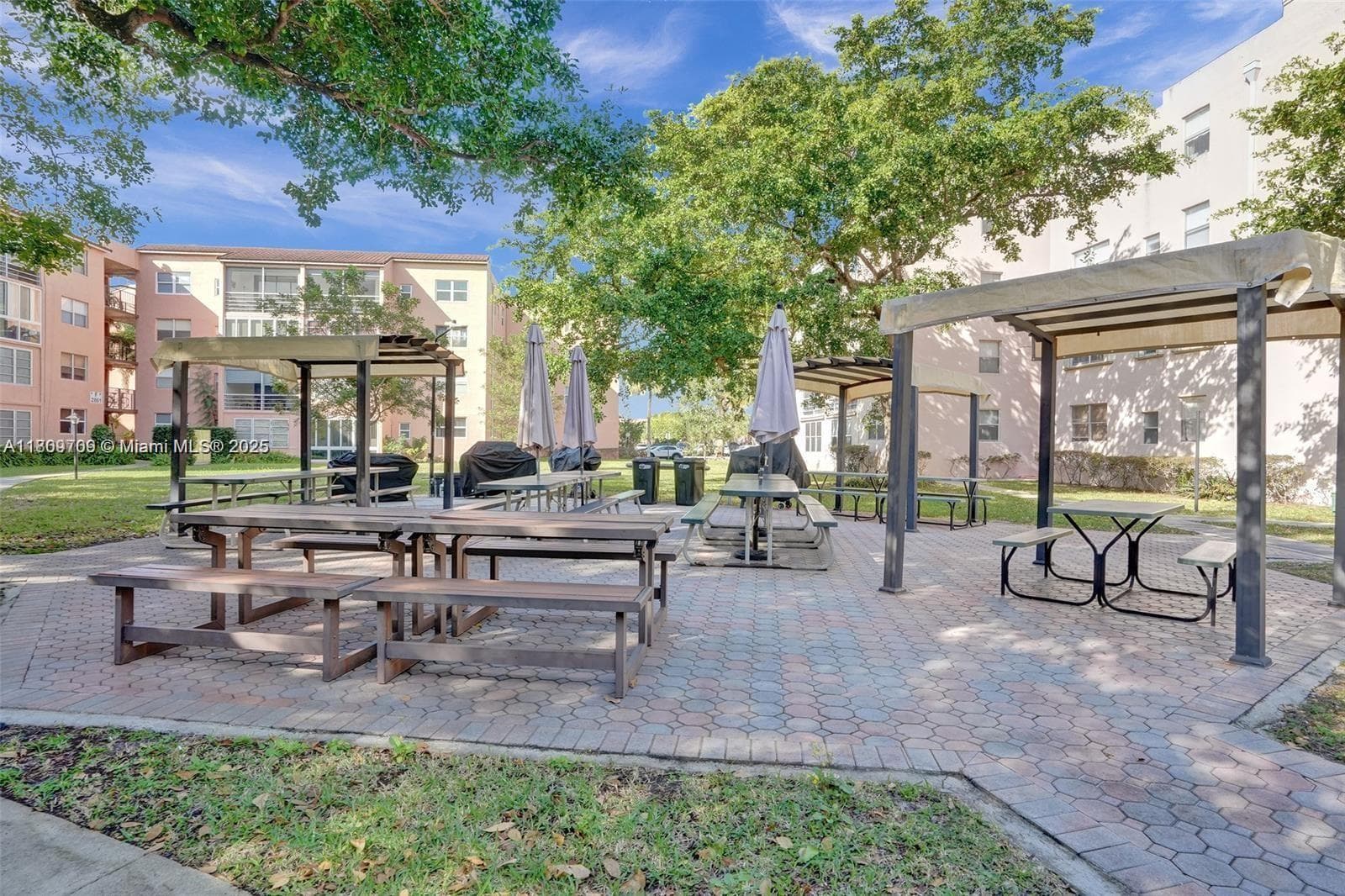 SOMERSET NO SIX CONDO · #107 in Lauderdale Lakes - Photo 14