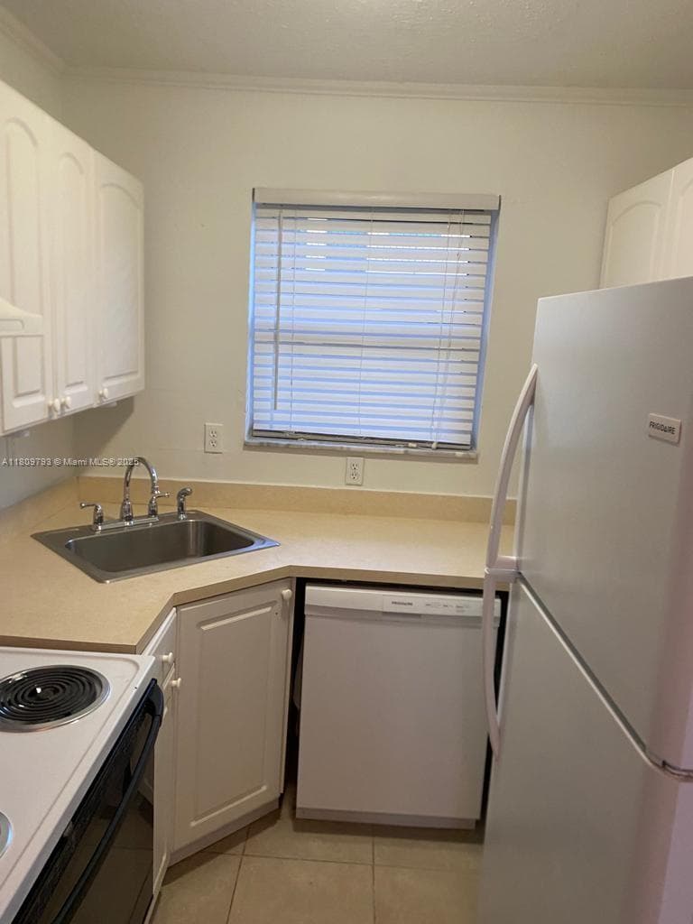 Moonraker Condo · #2D in North Miami - Photo 5