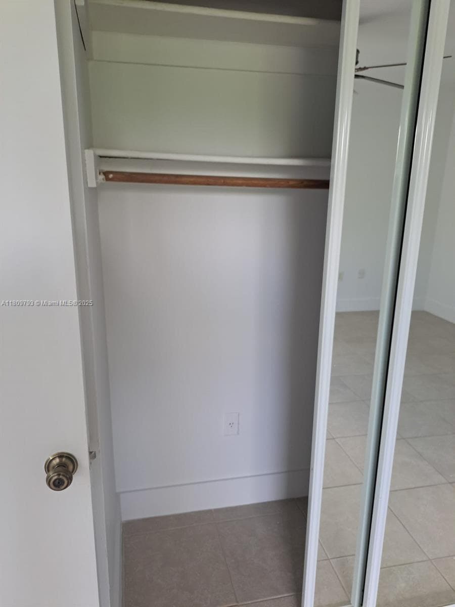 Moonraker Condo · #2D in North Miami - Photo 10
