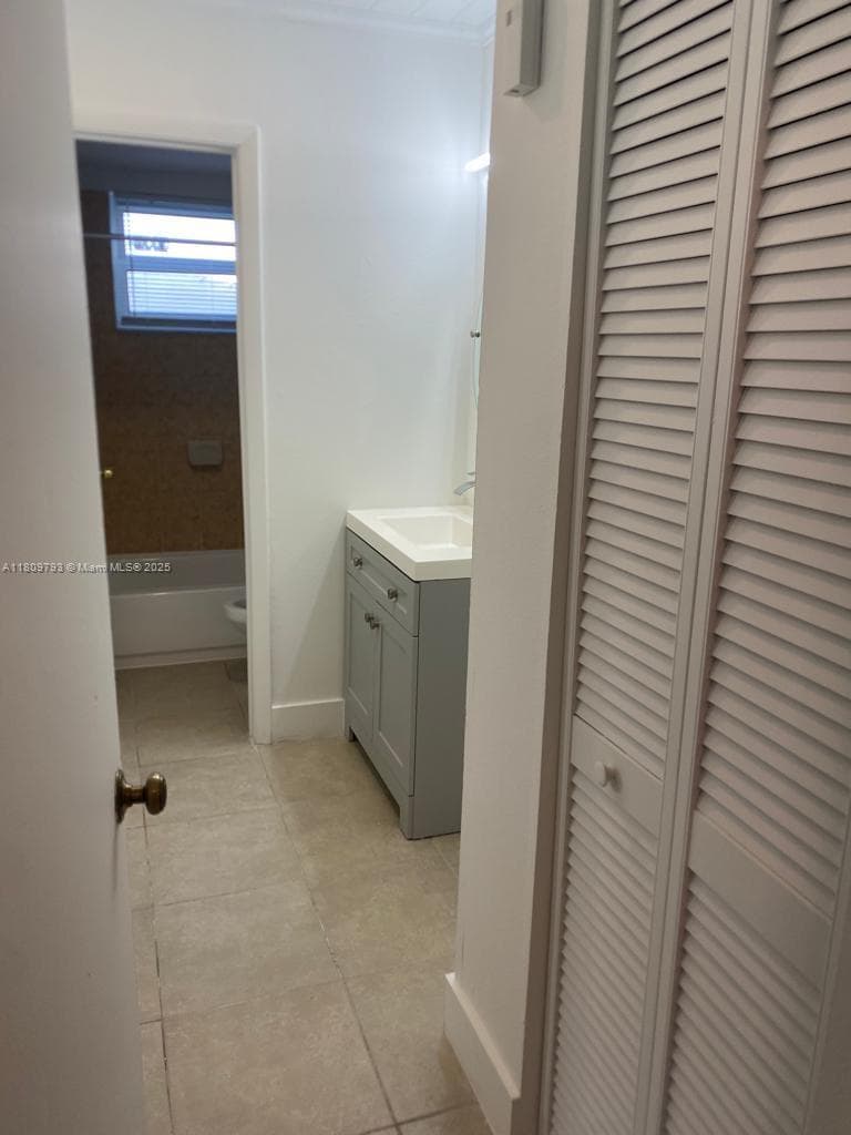 Moonraker Condo · #2D in North Miami - Photo 18