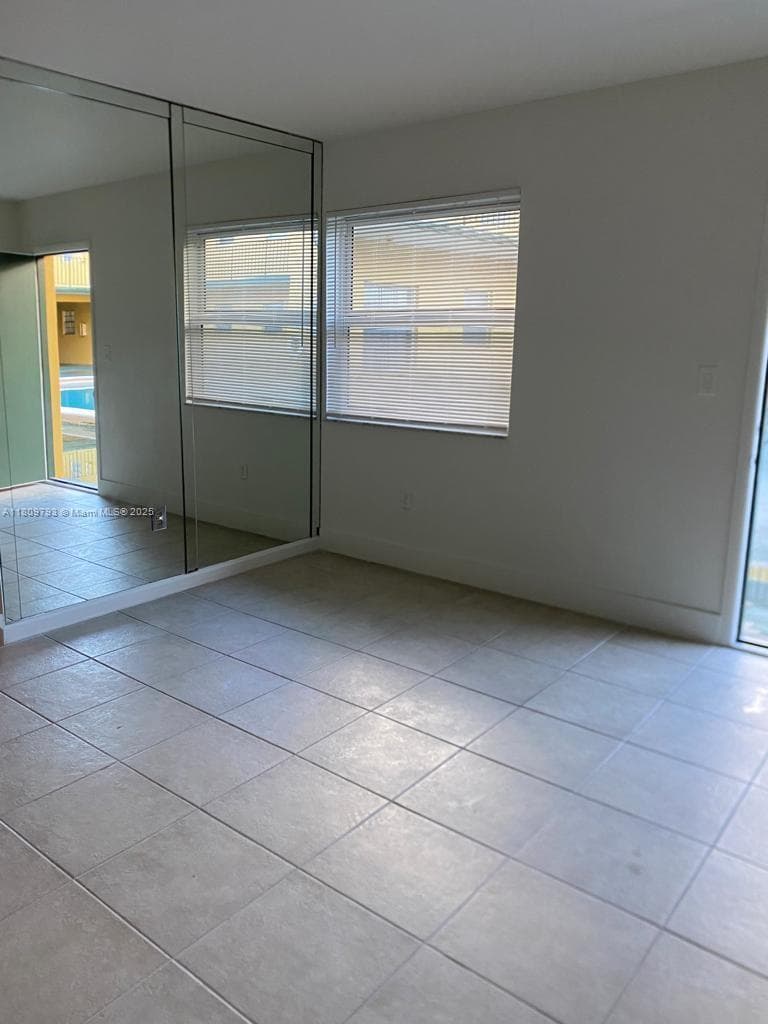 Moonraker Condo · #2D in North Miami - Photo 11
