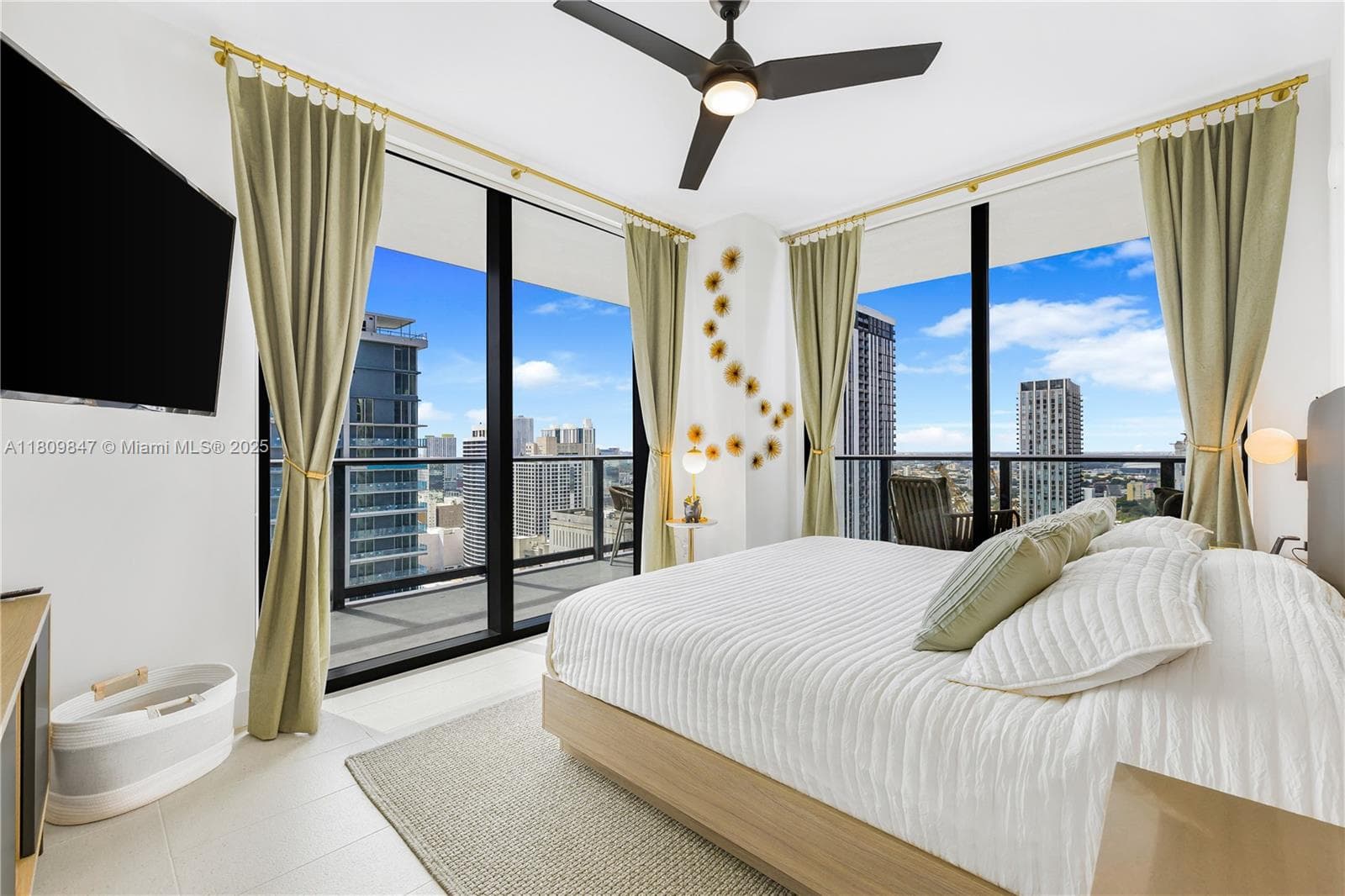 Gale Hotel & Residences (Natiivo) · #3005 in Miami - Photo 6