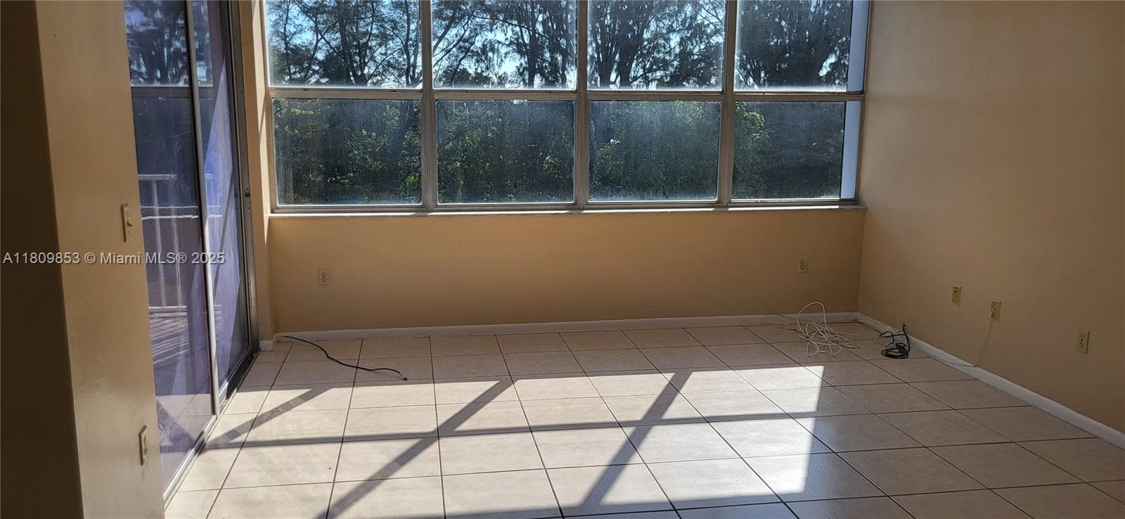 WILSHIRE CONDO · #407E in Miami - Photo 6