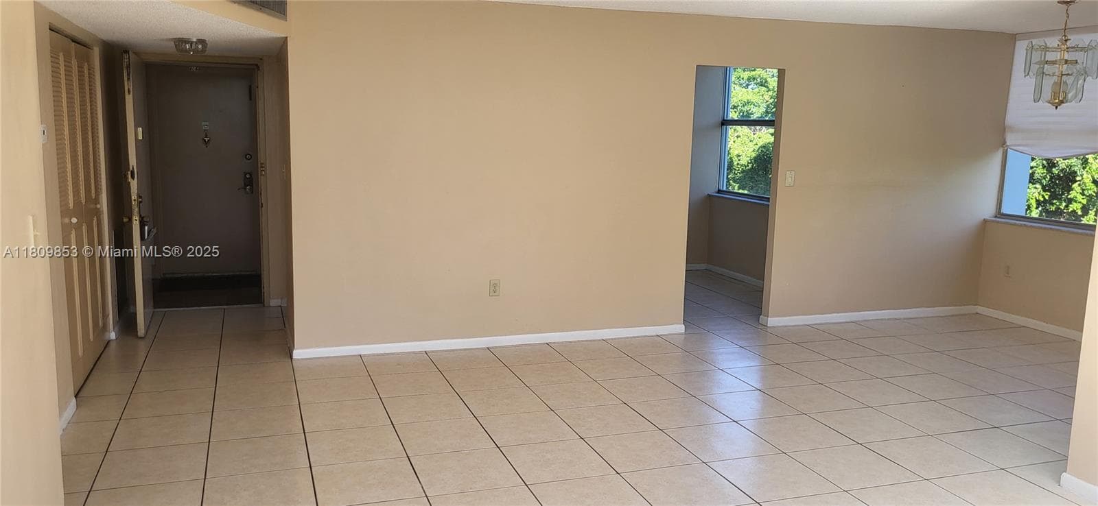 WILSHIRE CONDO · #407E in Miami - Photo 7