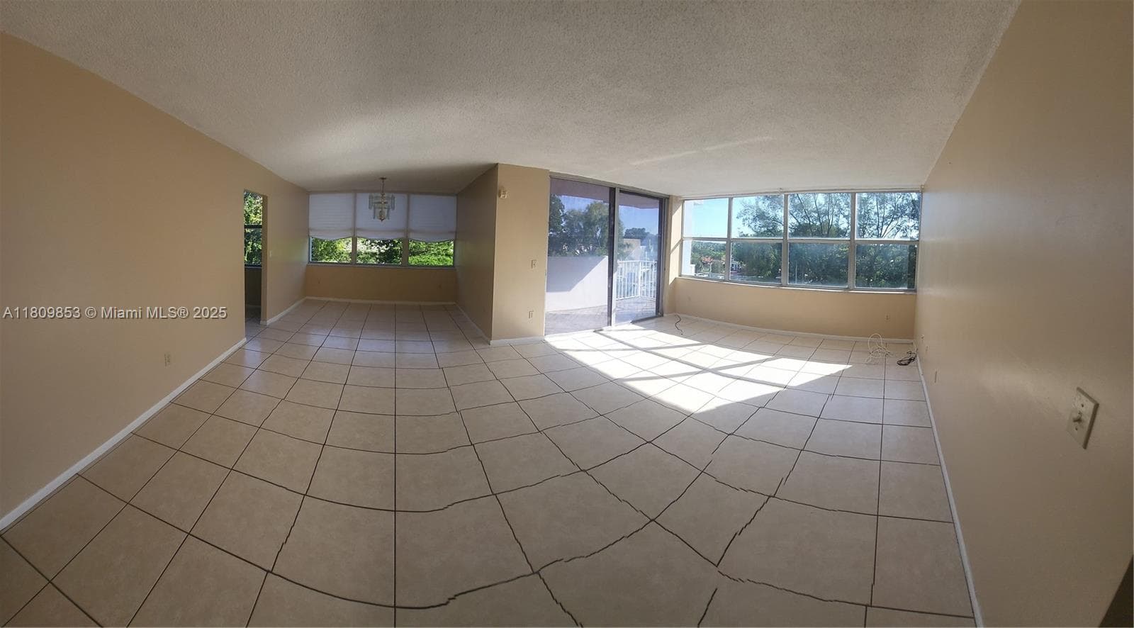 WILSHIRE CONDO · #407E in Miami - Photo 28