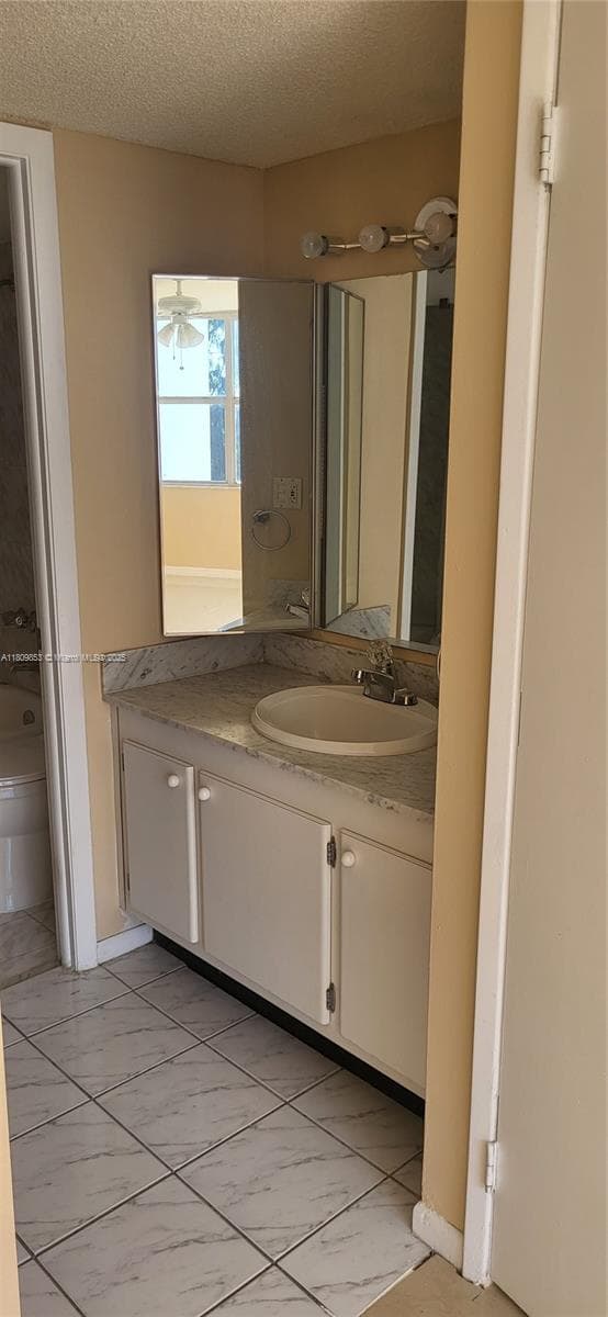 WILSHIRE CONDO · #407E in Miami - Photo 20