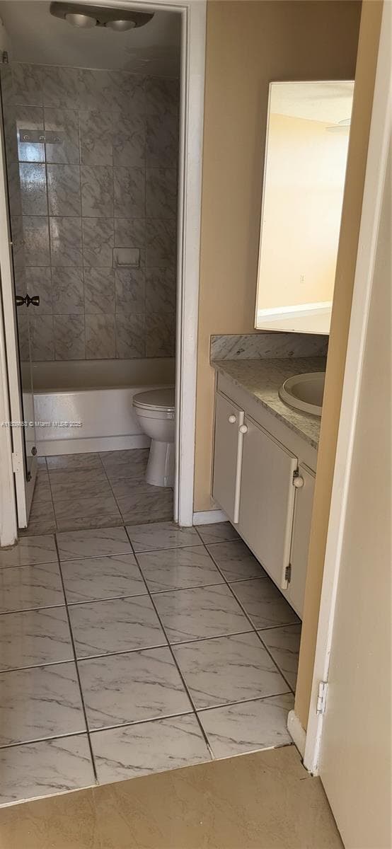 WILSHIRE CONDO · #407E in Miami - Photo 25