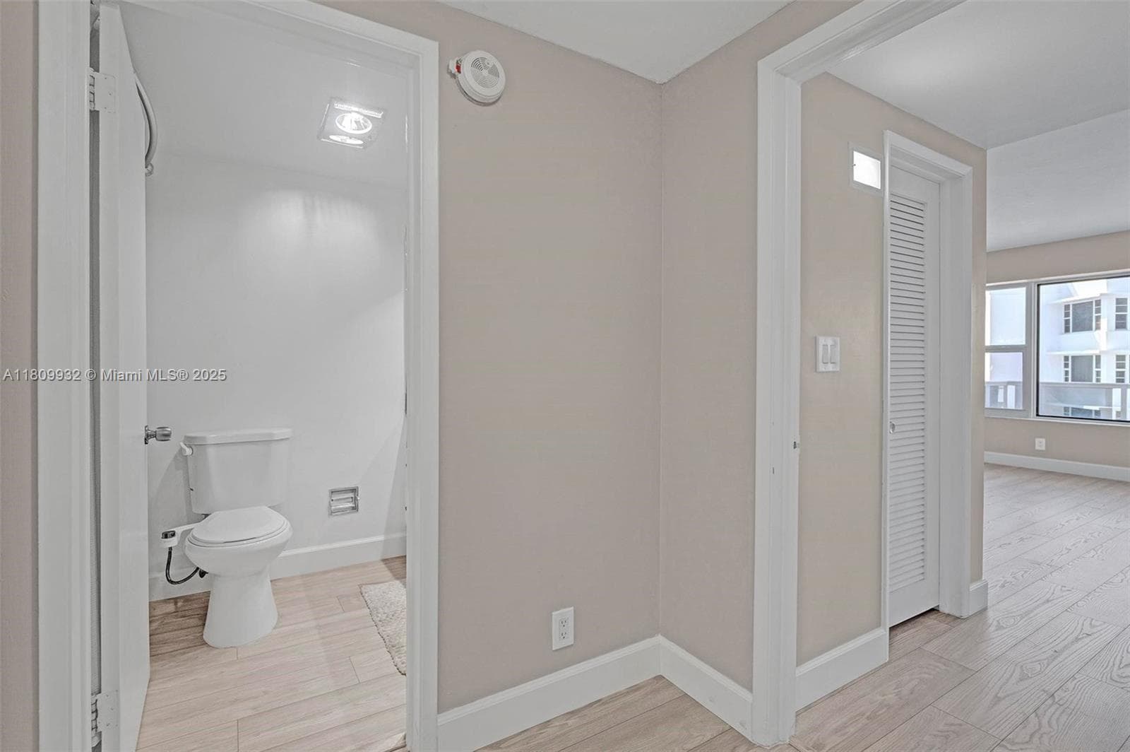 Royal Ambassador Condo · #1408 in Fort Lauderdale - Photo 23