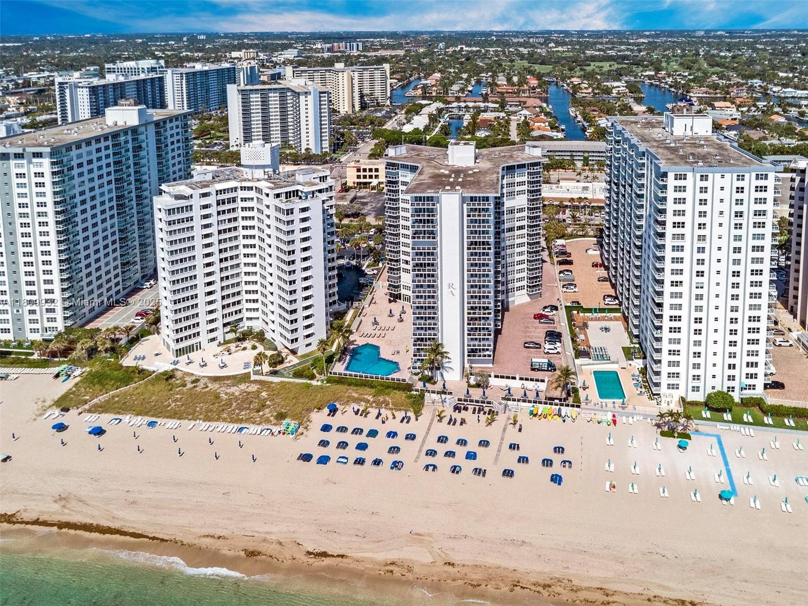 Royal Ambassador Condo · #1408 in Fort Lauderdale - Photo 2