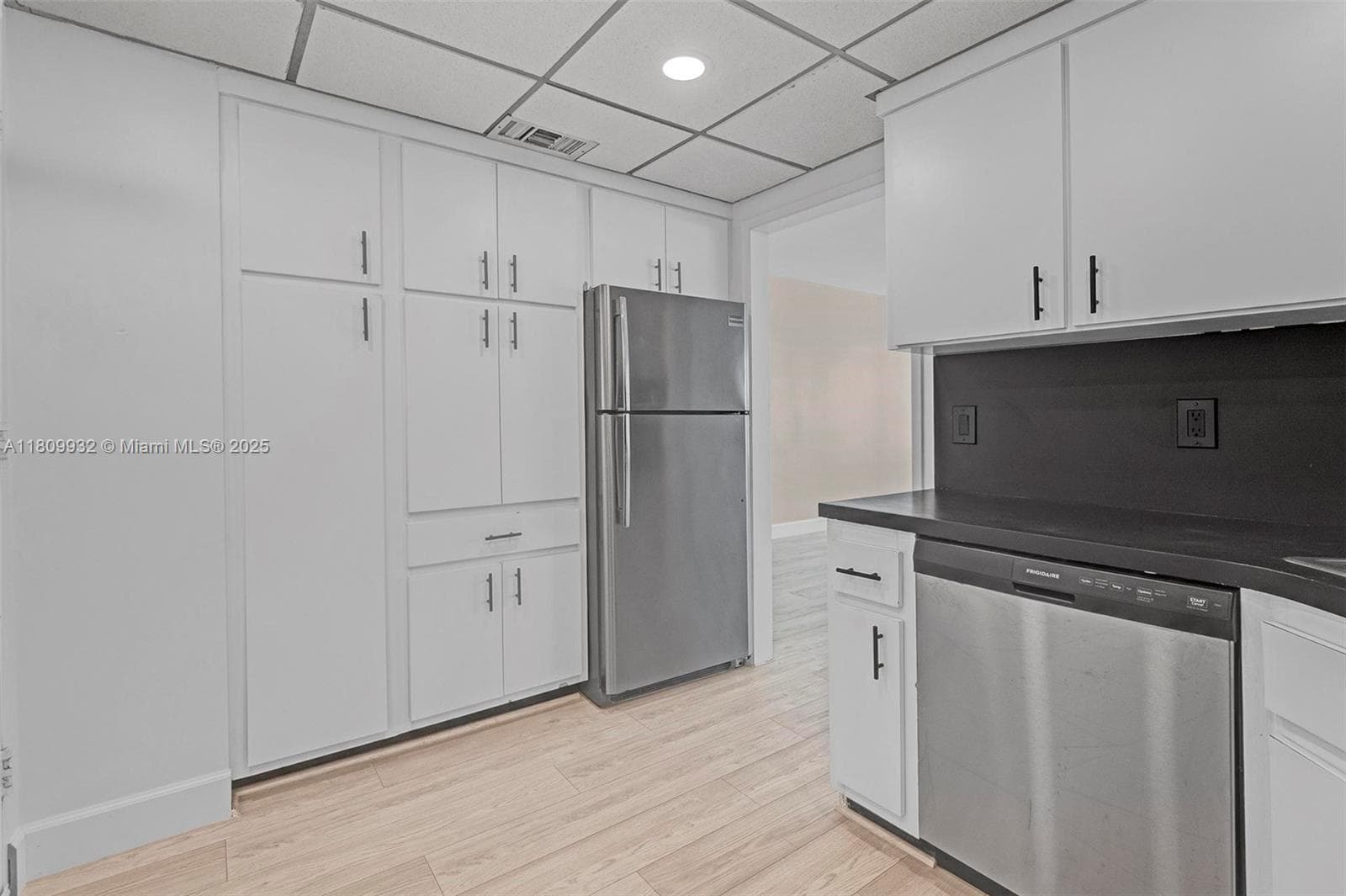 Royal Ambassador Condo · #1408 in Fort Lauderdale - Photo 17