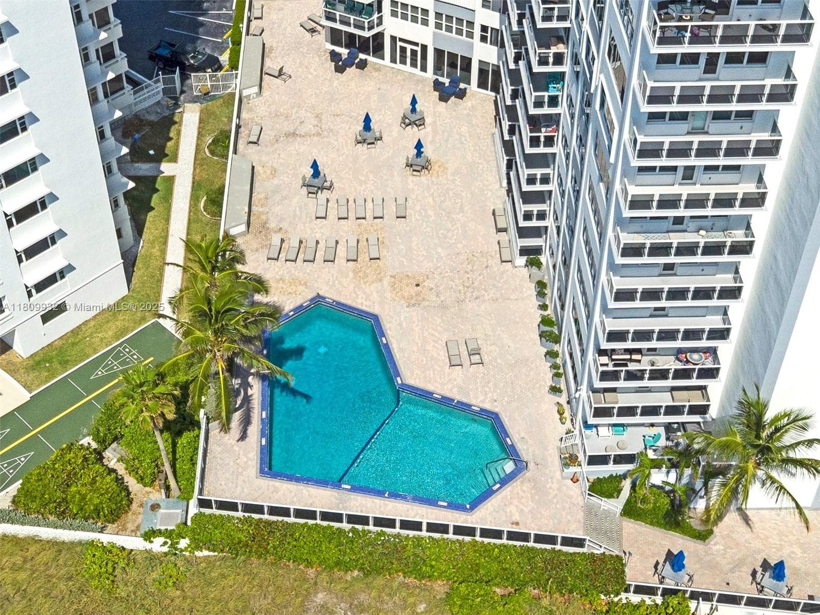 Royal Ambassador Condo · #1408 in Fort Lauderdale - Photo 4