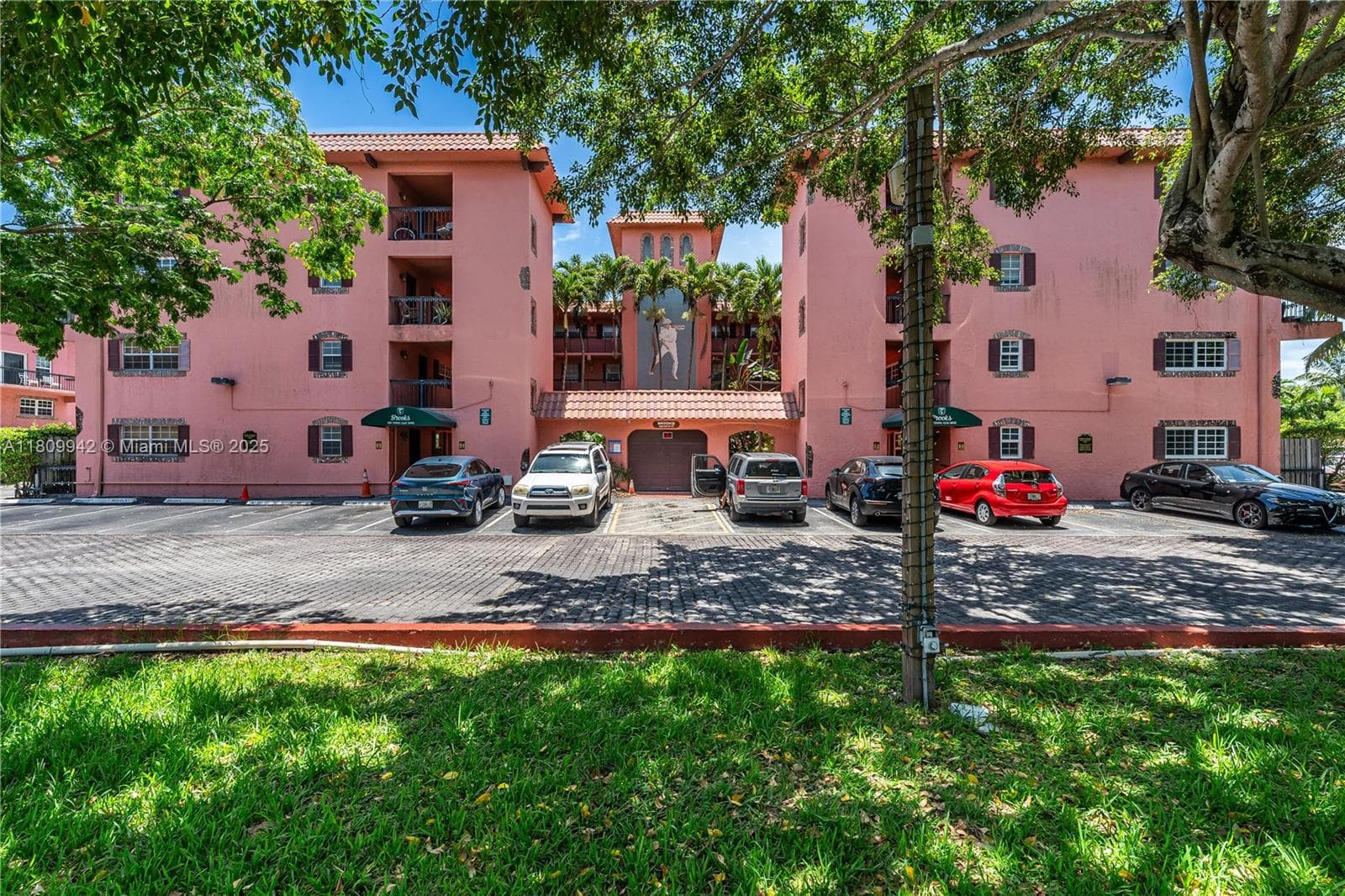 Brooks · #110 in Fort Lauderdale - Photo 20