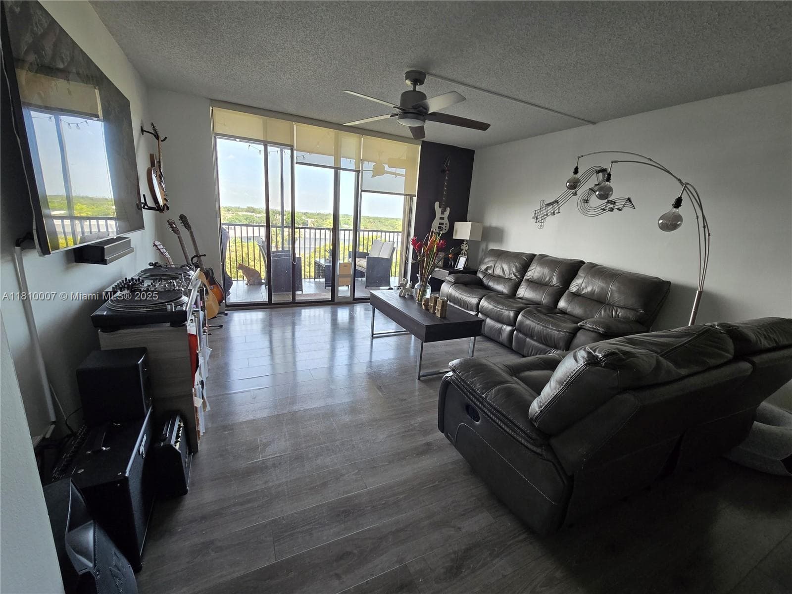 CHANTILLY CONDOMINIUM · #709 in Miami - Photo 2
