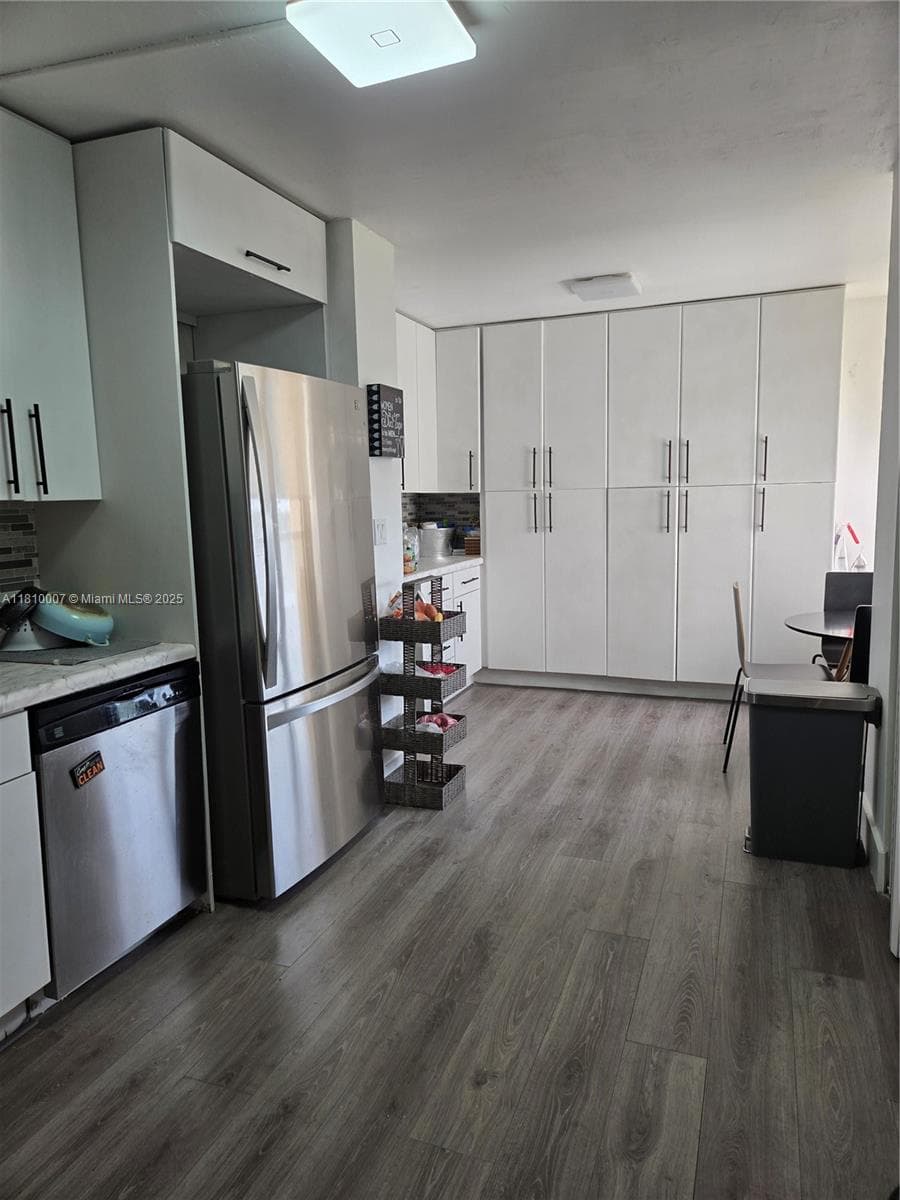 CHANTILLY CONDOMINIUM · #709 in Miami - Photo 6