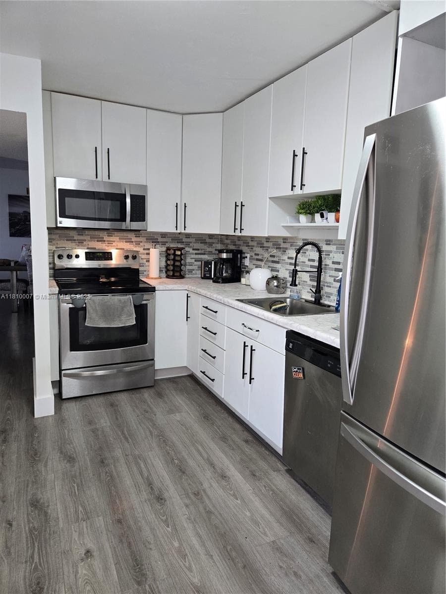 CHANTILLY CONDOMINIUM · #709 in Miami - Photo 8