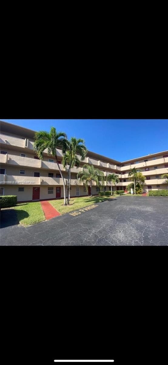 ROLLING GREEN CONDO · #C303 in Miami - Photo 2
