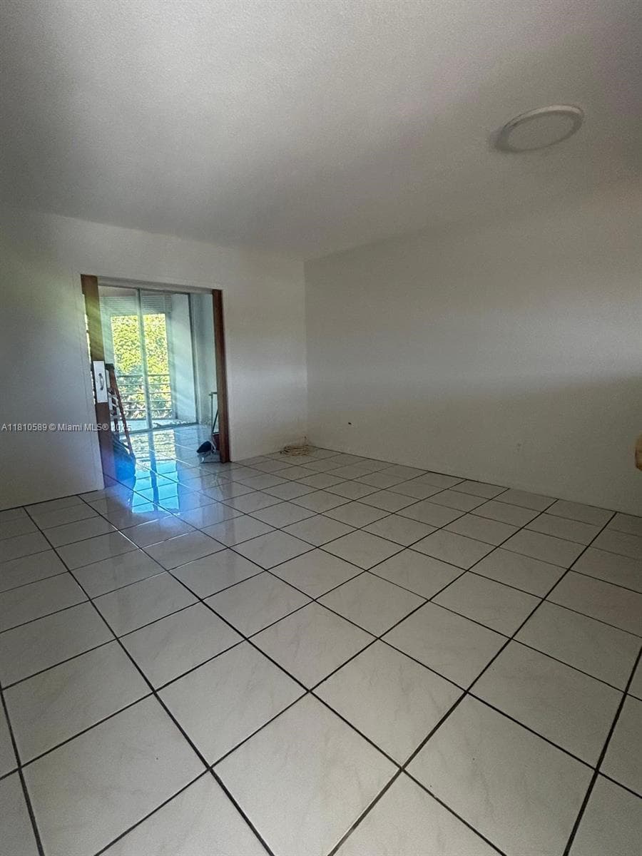 ROLLING GREEN CONDO · #C303 in Miami - Photo 22