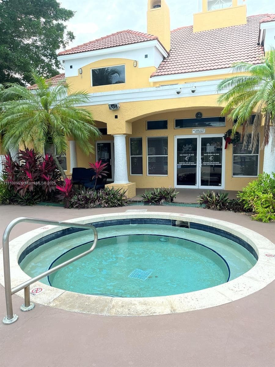 SAILBOAT POINTE CONDO · #1311 in Oakland Park - Photo 3