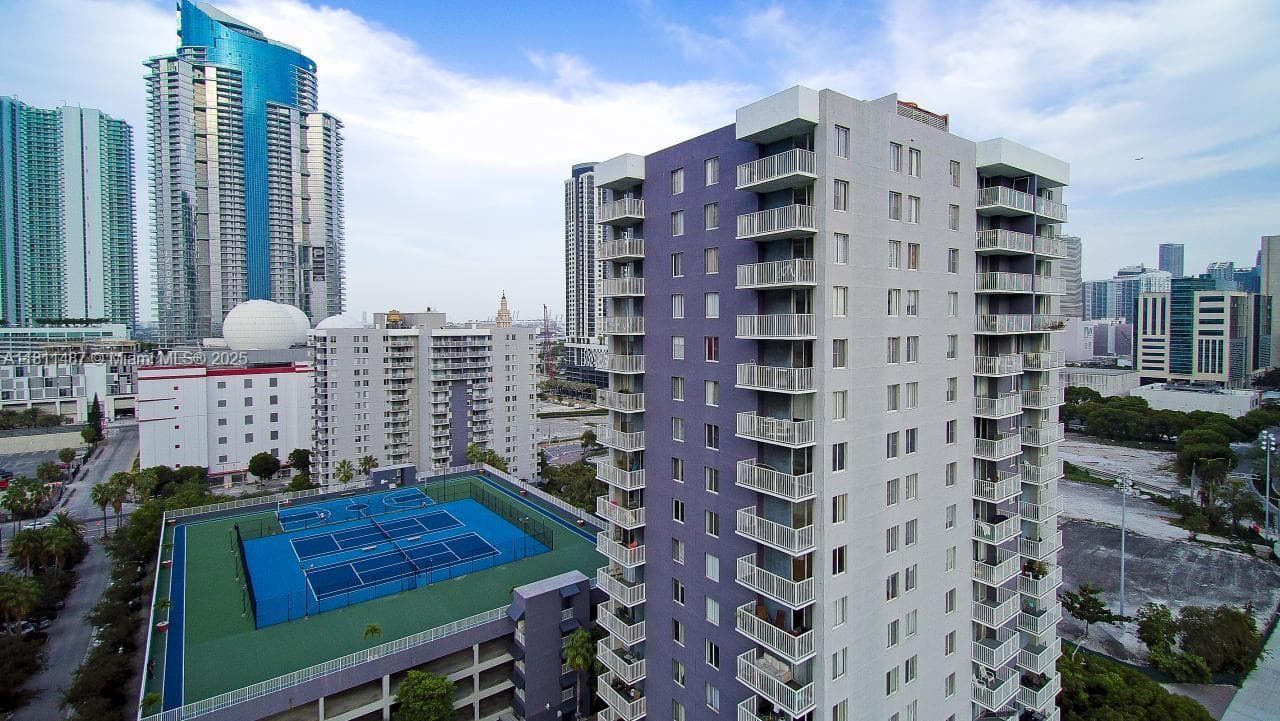 Madison Downtown Condo · #W-1903 in Miami - Photo 46