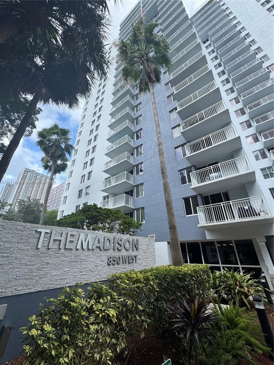 Madison Downtown Condo · #W-1903 in Miami - Photo 3
