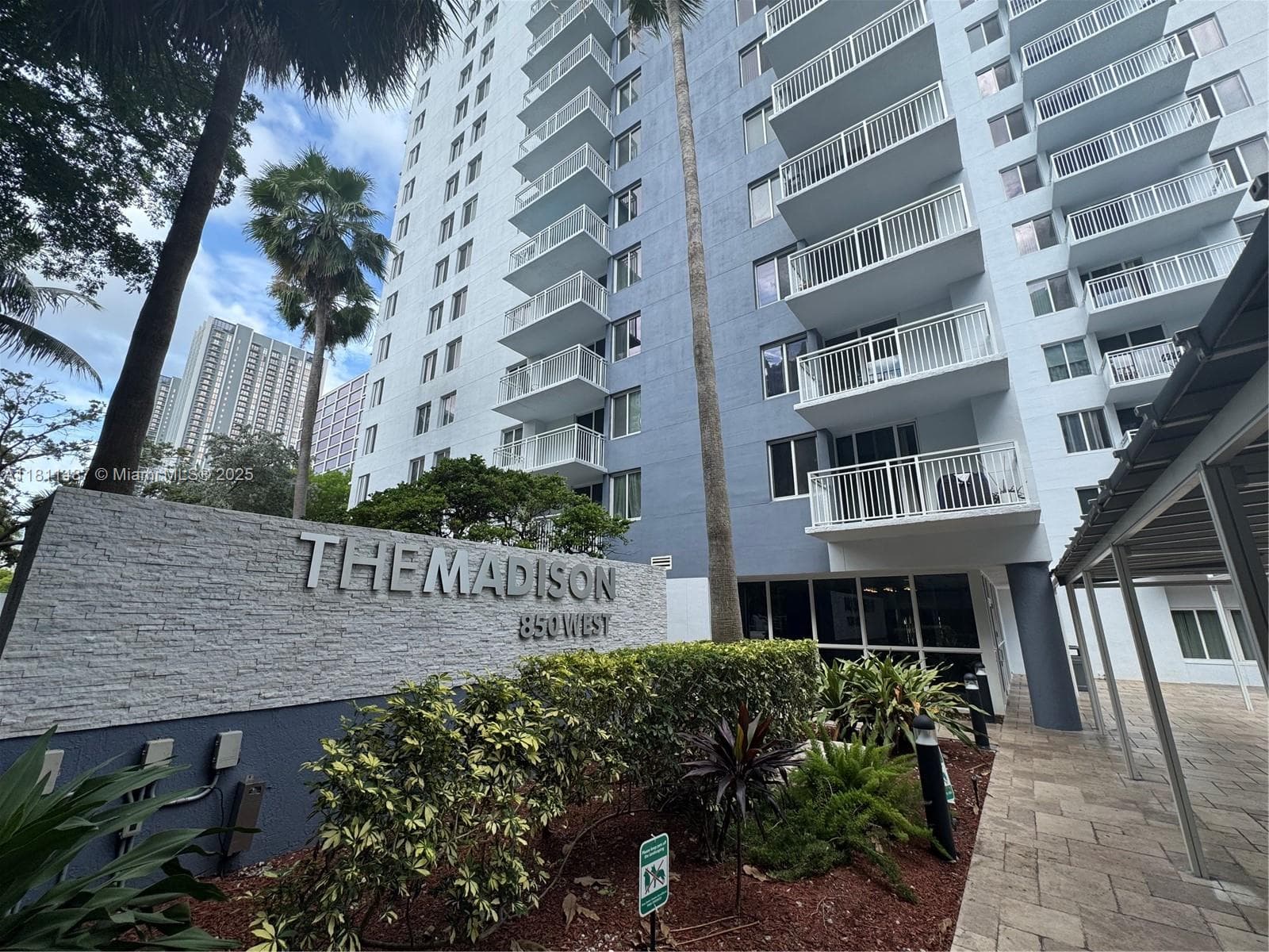 Madison Downtown Condo · #W-1903 in Miami - Photo 1