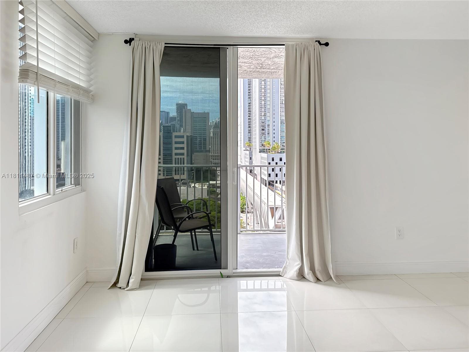 Madison Downtown Condo · #W-1903 in Miami - Photo 11