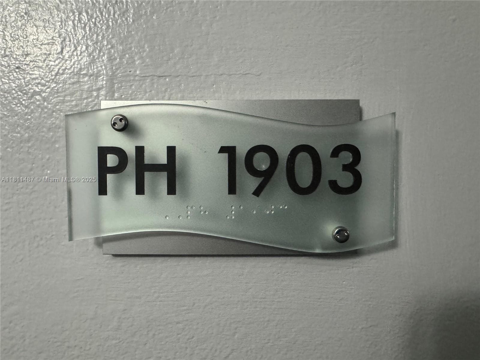 Madison Downtown Condo · #W-1903 in Miami - Photo 4