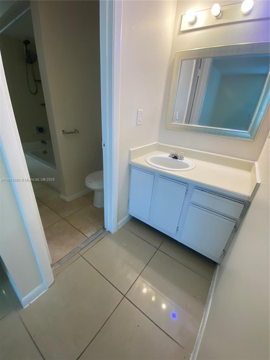 ROYAL POINCIANA CONDO · #1303 in Pompano Beach - Photo 23