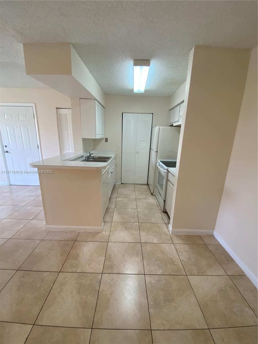 ROYAL POINCIANA CONDO · #1303 in Pompano Beach - Photo 10