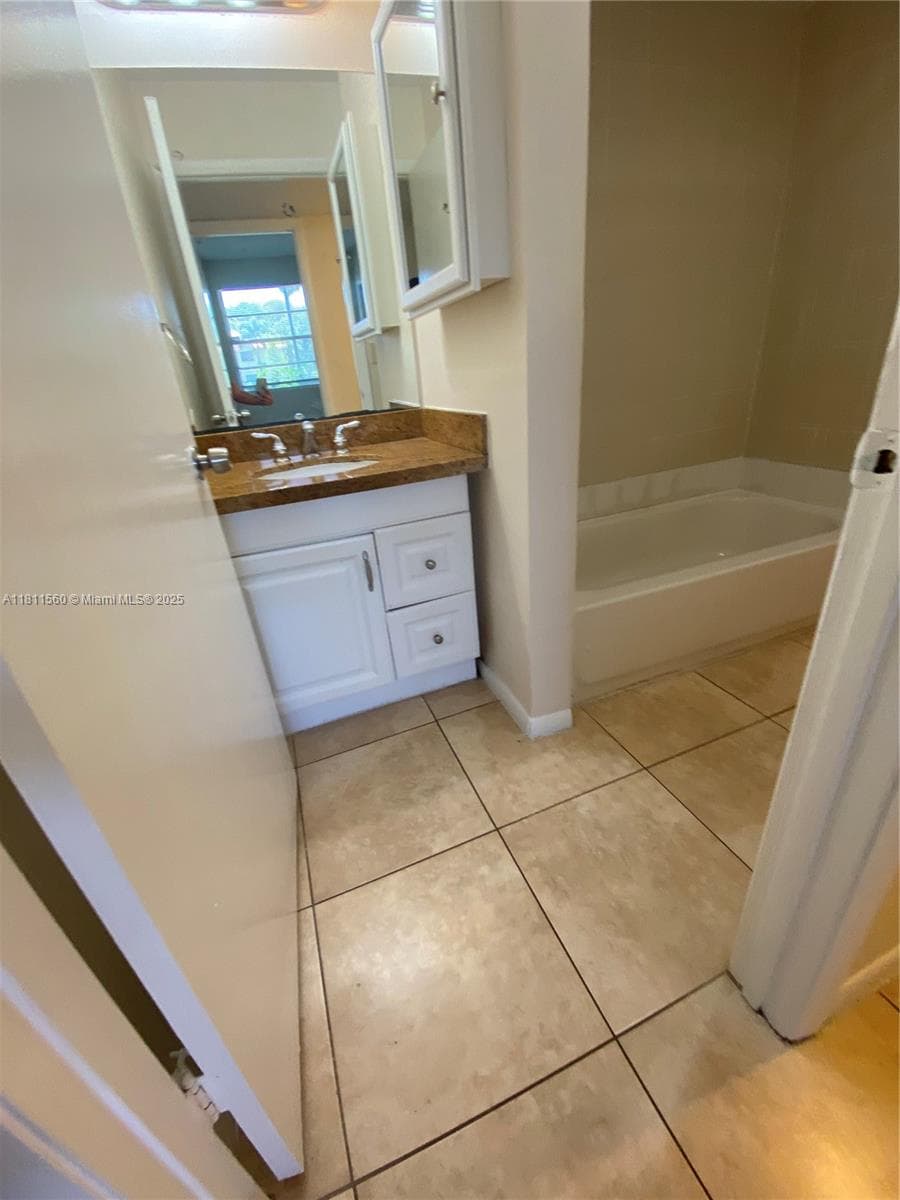 ROYAL POINCIANA CONDO · #1303 in Pompano Beach - Photo 21