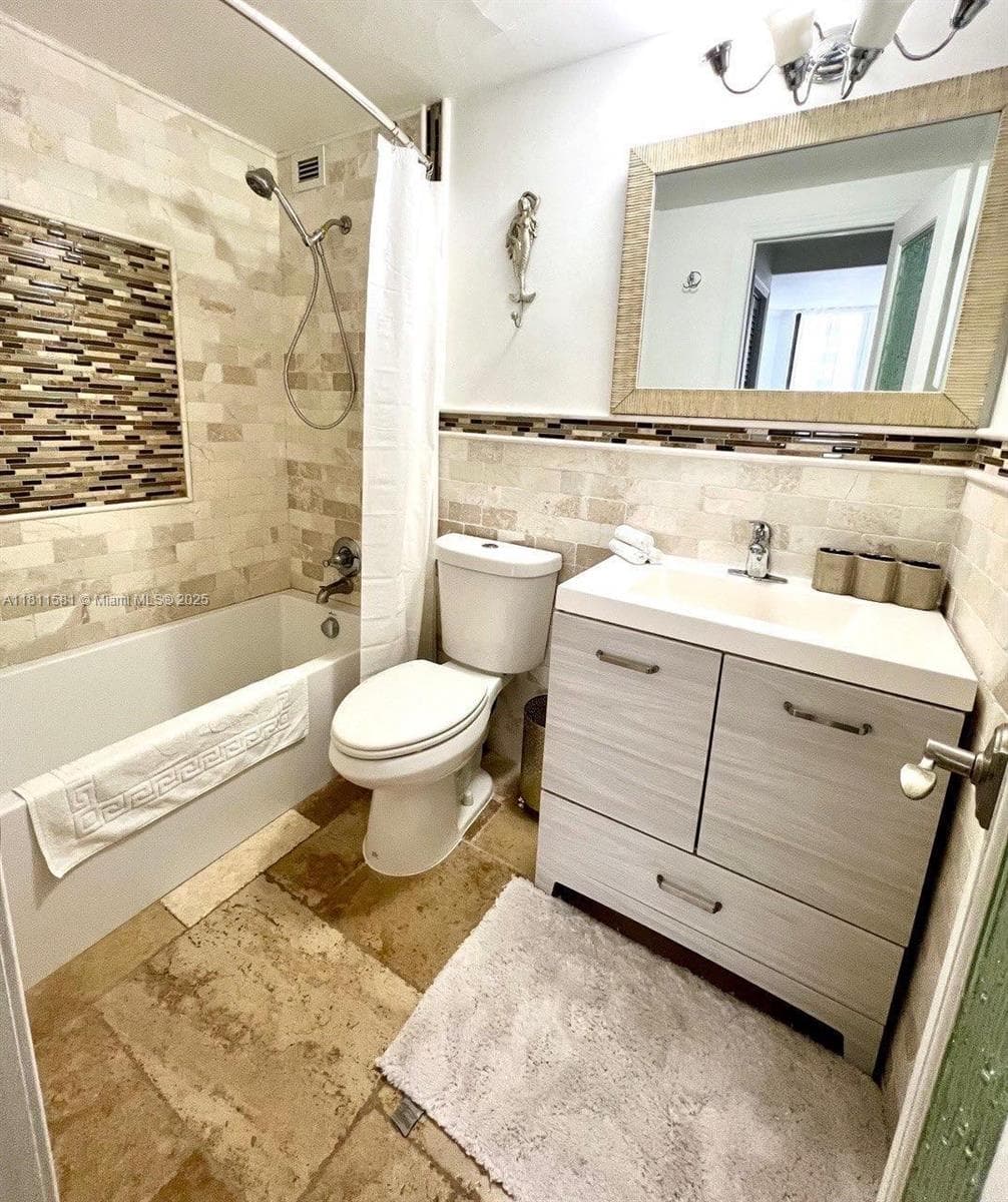 ALEXANDER TOWERS CONDO · #619 in Hollywood - Photo 7