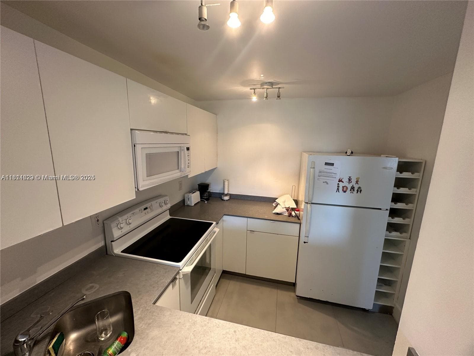 MONTECARLO CONDOMINIUM · #B-303 in Miami - Photo 10