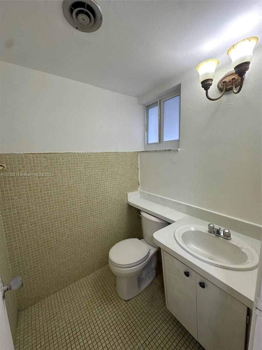 THIRD HORIZONS CONDO · #205 in Miami - Photo 12