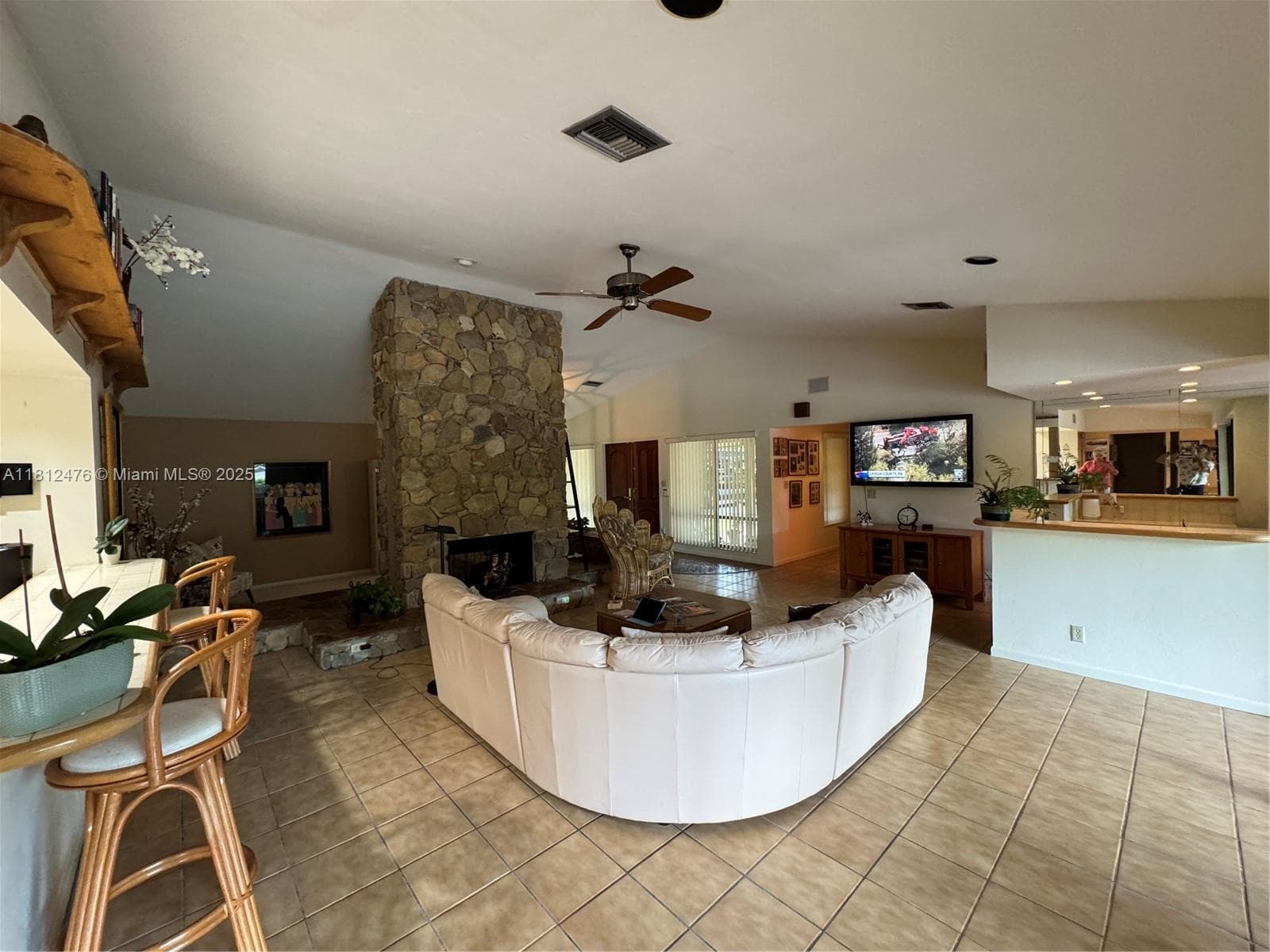 5790 SW 37th Ter photo 10