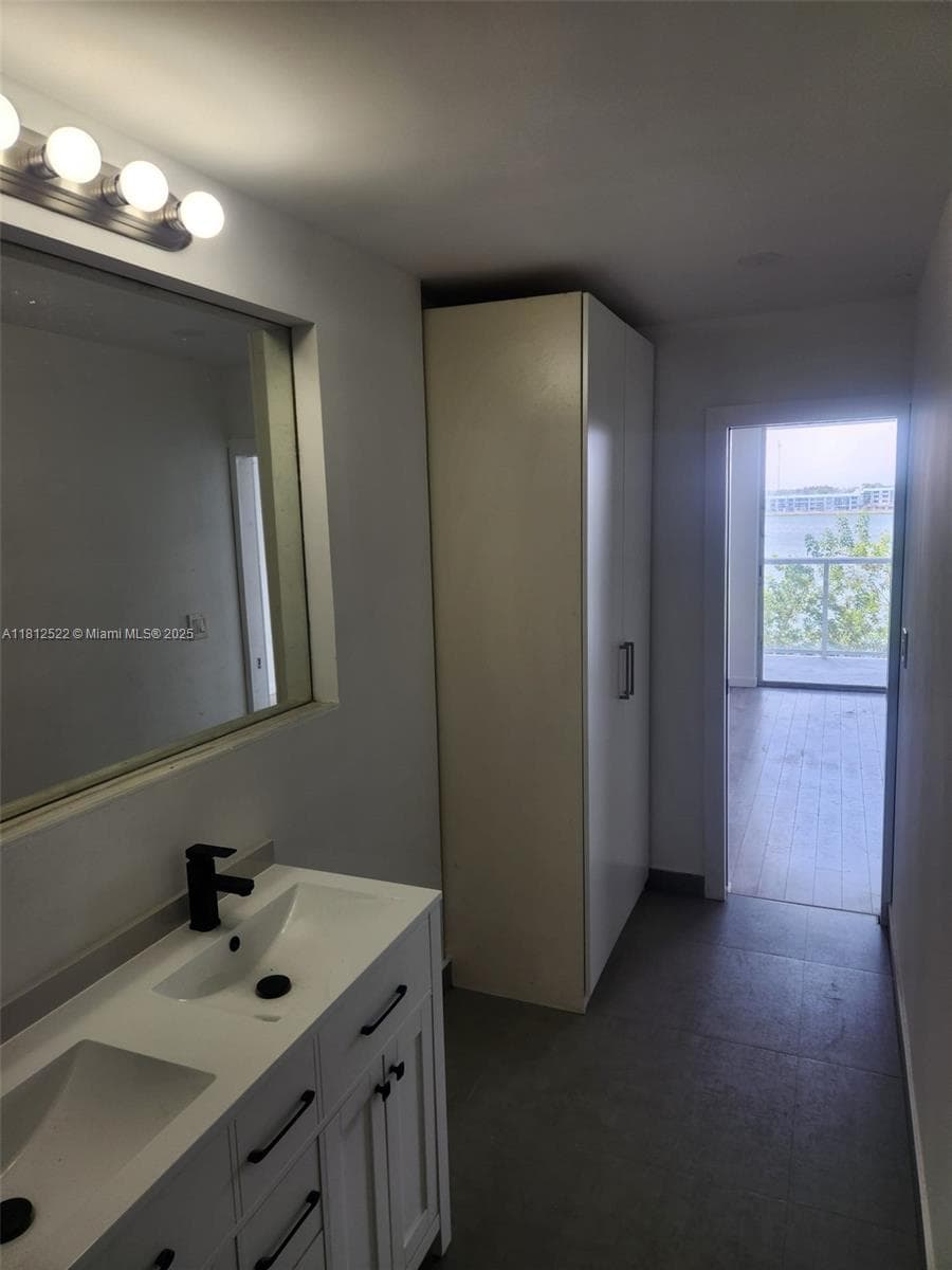 BUCKLEY TOWERS CONDO - EA · #314W in Miami - Photo 2