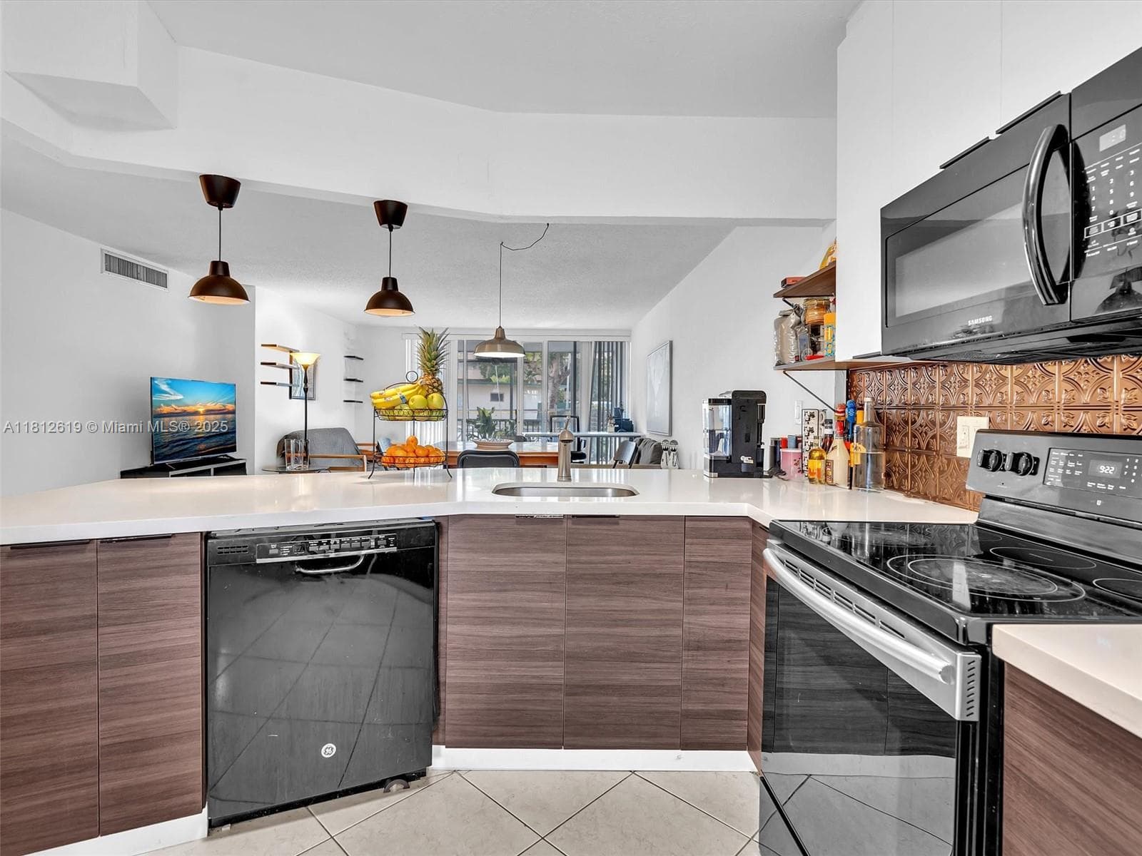 JADE WINDS GROUP · #116-1 in Miami - Photo 7
